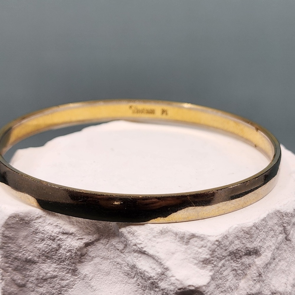 Trifari Gold Tone Black Enamel Size Medium Bangle Bracelet Sleek Vintage Signed